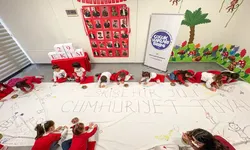 Eskişehir’de miniklerden 26 metrelik Cumhuriyet tuvali!