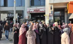 Eskişehir’de Mukaddes Emanetler Sergisi’ne yoğun ilgi: Metrelerce kuyruk oluştu