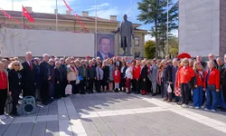 Eskişehir’de STK’lar Atatürk Anıtı önünde bir araya geldi