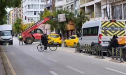Eskişehir'in en işlek caddelerinden birinde trafik kilitlendi