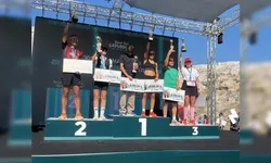 Eskişehirli atlet Cenk Algın’dan büyük başarı! Lykos Yarı Maratonu’nda kürsüye çıktı