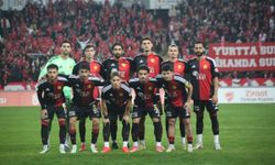 Eskişehirspor Iğdır FK karşısında ilk yarıyı golsüz tamamladı (0-0)