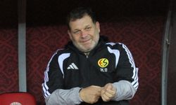 Eskişehirspor taraftarından Hakan Şapcı'ya ıslıklı protesto