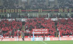 Eskişehirspor tribünlerinde Cumhuriyet coşkusu