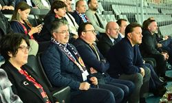 Vali Yılmaz ile Milletvekili Hatipoğlu Eskişehirspor'u yalnız bırakmadı