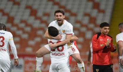 Adana Demirspor - Kayserispor Maçında Neler Oluyor?