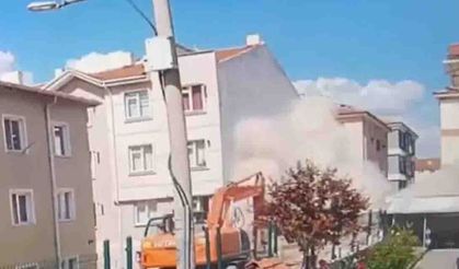 Eskişehir'de o bina işte böyle çöktü (Video haber)
