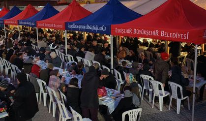 Sivrihisar'da binlerce vatandaş iftarını birlikte açtı