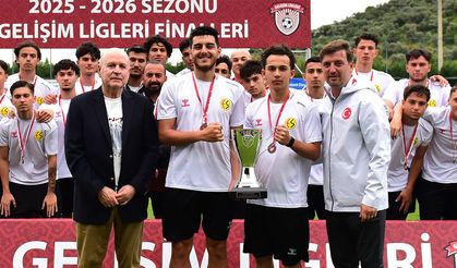 Eskişehirspor gönüllerin şampiyonu oldu