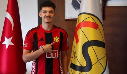 Mustafa Eren Damar imzayı attı