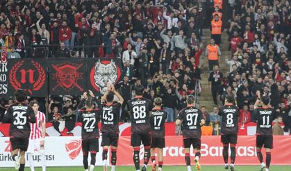 Eskişehirspor ile taraftarlar özlem giderdi