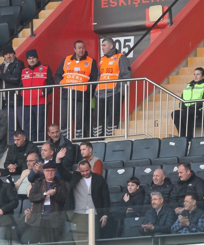 Es-Es'li taraftarlardan Ulaş Entok'a sevgi seli