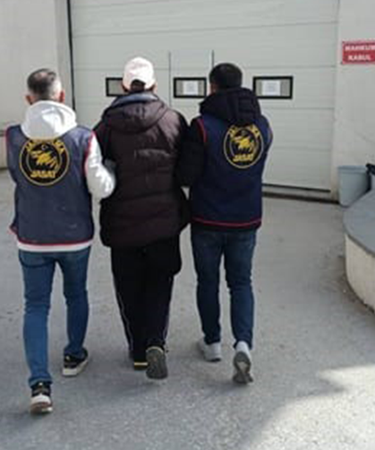Eskişehir'de 21 yıl hapis cezası ile aranan şahıs yakalandı
