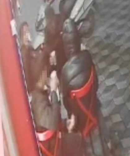 Eskişehir'de dürüm hırsızları güvenlik kamerasına yakalandı