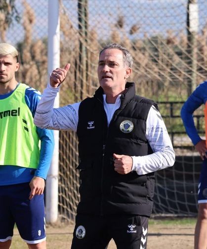 Teknik Direktör Cüneyt Biçer Menemenspor'da