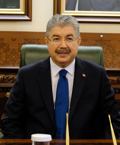 Vali Yılmaz'dan Tuşba'daki deprem için geçmiş olsun mesajı