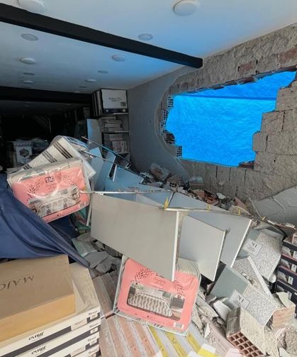 Eskişehir duvarı yıkılan dükkana hayret veren çözüm