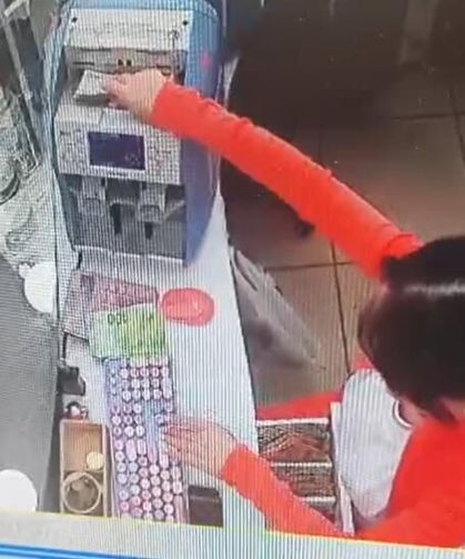 Eskişehir'de döviz bürosunda 5 bin liralık dalgınlık