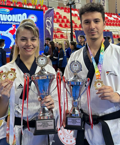 Eskişehirli sporcu 22'nci kez kupayı kaldırdı!