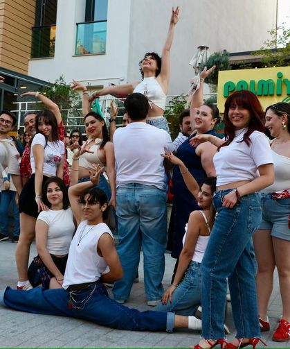 Odunpazarı'nda sokaklar dansla doldu