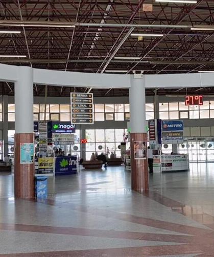 Çantasını terminalde unuttu: Yarım kilo altın çıktı