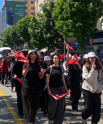 Eskişehir'de 'Gençlik Haftası' yürüyüşü düzenlendi