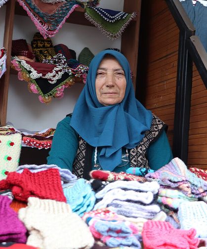 Eskişehir'de kadınların el emeği ürünleri görücüye çıktı