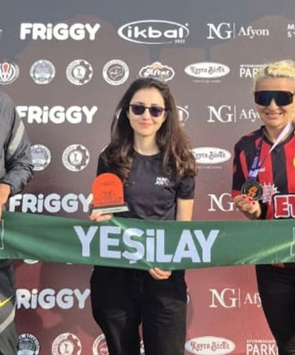 Eskişehirli AFAD gönüllüleri pistlerde fırtına estirdi