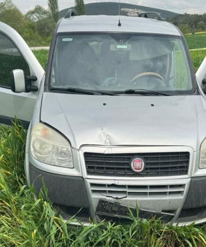 Trafik levhasına çarptı: Hayatını kaybetti