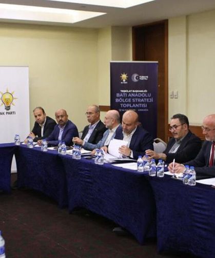 Eskişehir AK Parti Teşkilatı, Batı Anadolu Bölge Strateji Toplantısı'na katıldı