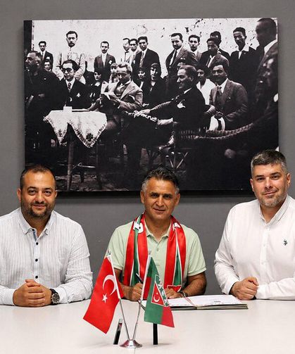 Karşıyaka’da ilk imza Burhanettin Basatemür’e
