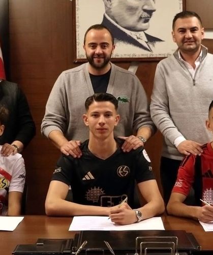 Eskişehirspor'da genç oyuncular A takım için ter dökecek