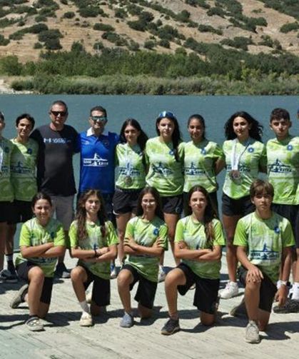 Büyükşehir Belediyespor kanocuları Eskişehir’i gururlandırdı: 12 madalya