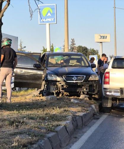 Eskişehir’de pikap ile otomobil çarpıştı