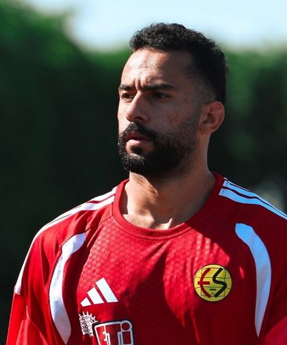 Yeni transfer sahaya çıktı
