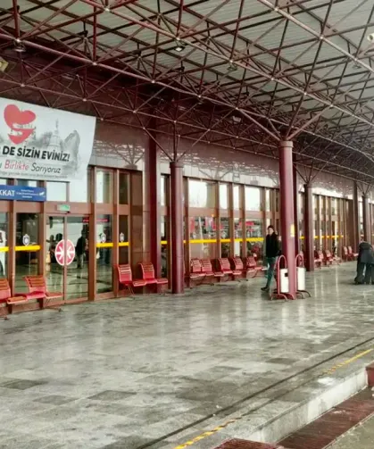 Eskişehir otogarında beklenen hareketlilik yaşanmadı: Otobüs firmaları çıkış yolu arıyor