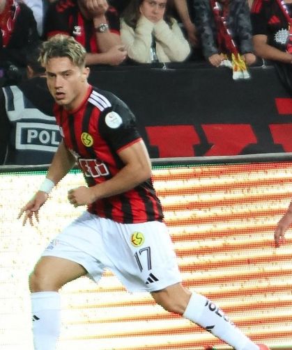 Eskişehirspor’un sağ kanadına hareketlilik kazandırdı