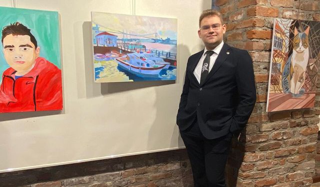 Otizmli ressam Alp Eren Candan eserlerini sanatseverlerle buluşturdu