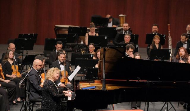 Ünlü piyanistten Eskişehir'de unutulmaz performans
