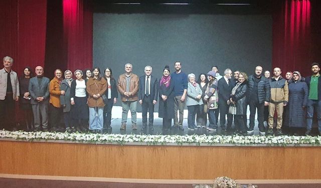 "Aşk Neyledi Yunus" tiyatrosu çok sevildi