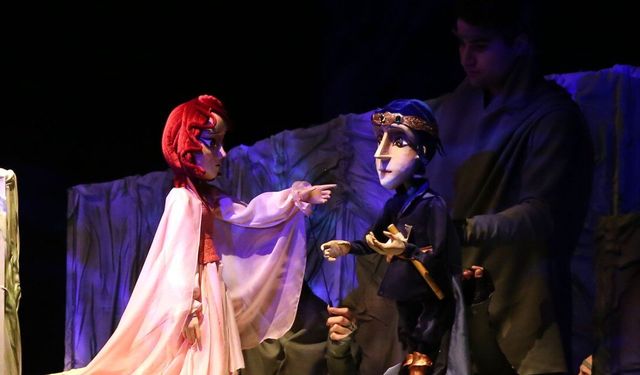 “Sihirli Flüt” Eskişehir'de miniklerle buluştu