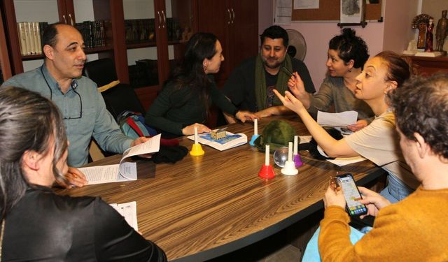 “Rüzgârda Savrulan Yapraklar” oyunun provaları başladı