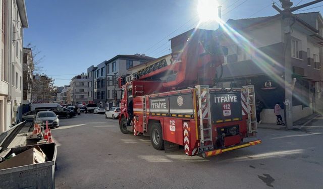 Eskişehir'de pazardan dolayı itfaiye olay yerine giremedi