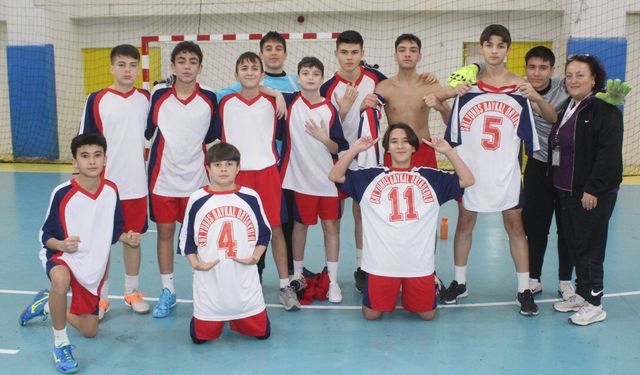 Çeyrek final yolu açıldı