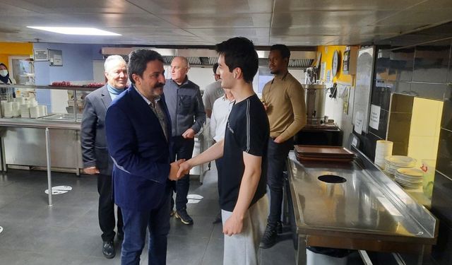 Eskişehir'de öğrenci yurdunda iftar düzenlendi