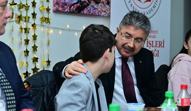 Vali Yılmaz yetim çocuklarla bir araya geldi