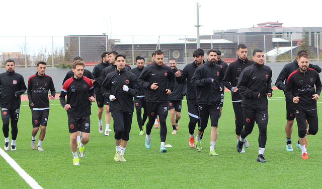 Bozanspor sezonun sonunu iyi getirmek için çalışıyor