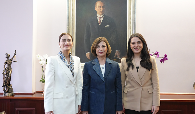 Bucak ve Korkuteli Başkanları Ayşe Ünlüce’yi ziyaret etti