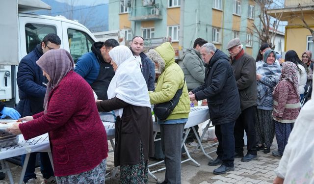 Mihalgazi’de vatandaşlar orucunu birlikte açtı