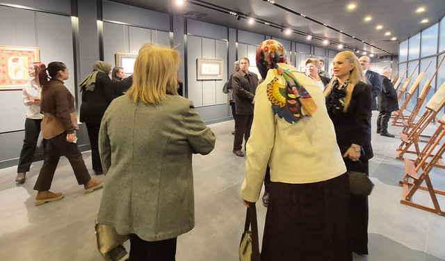 Cam ve hat sanatı sanatseverlerin beğenisine sunuldu